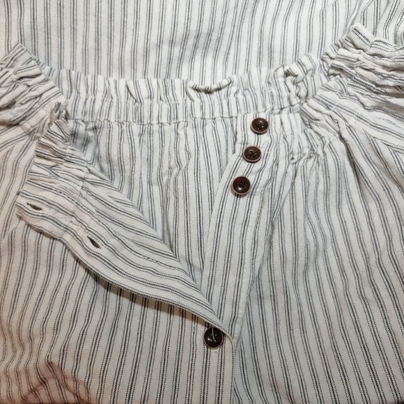 🌿🌿Off-Shoulder Striped Button-Front Dress - White/Grey - Picture 4 of 7